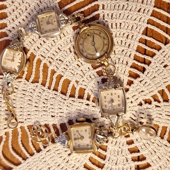 Vintage timepiece watches recreated into a bracelet. - Picture 7 of 9